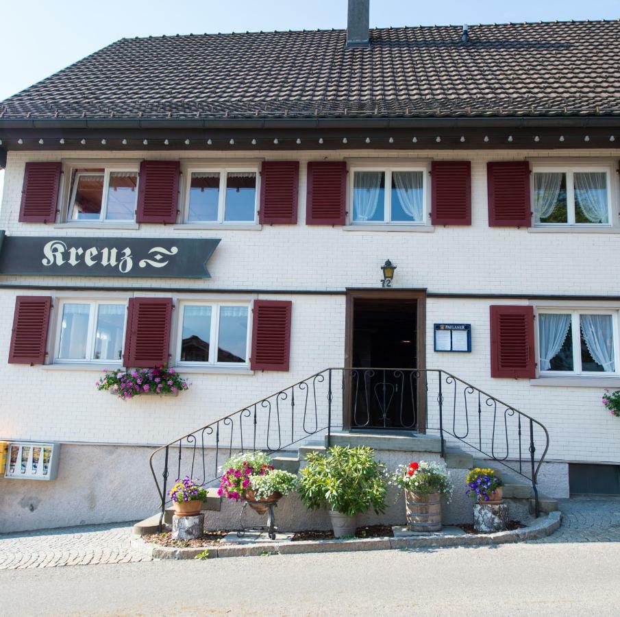 Gasthof Kreuz Bildstein ภายนอก รูปภาพ