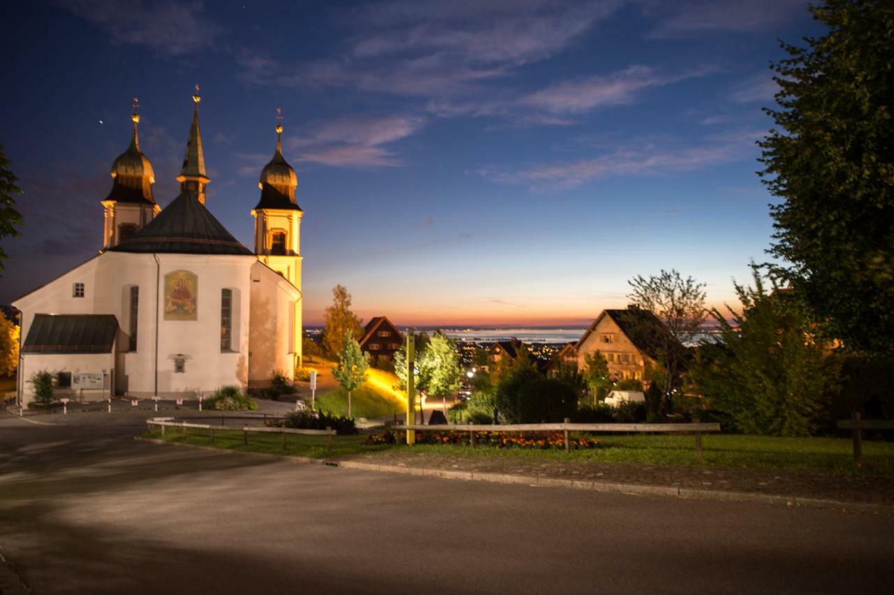 Gasthof Kreuz Bildstein ภายนอก รูปภาพ