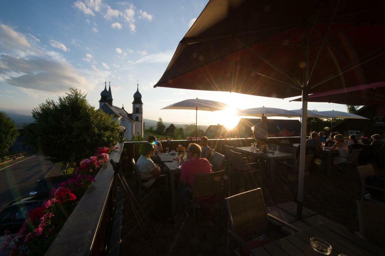 Gasthof Kreuz Bildstein ภายนอก รูปภาพ